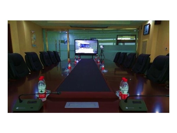 跨国沟通无障碍 小鱼易连云91免费小视频助中通客车走向世界